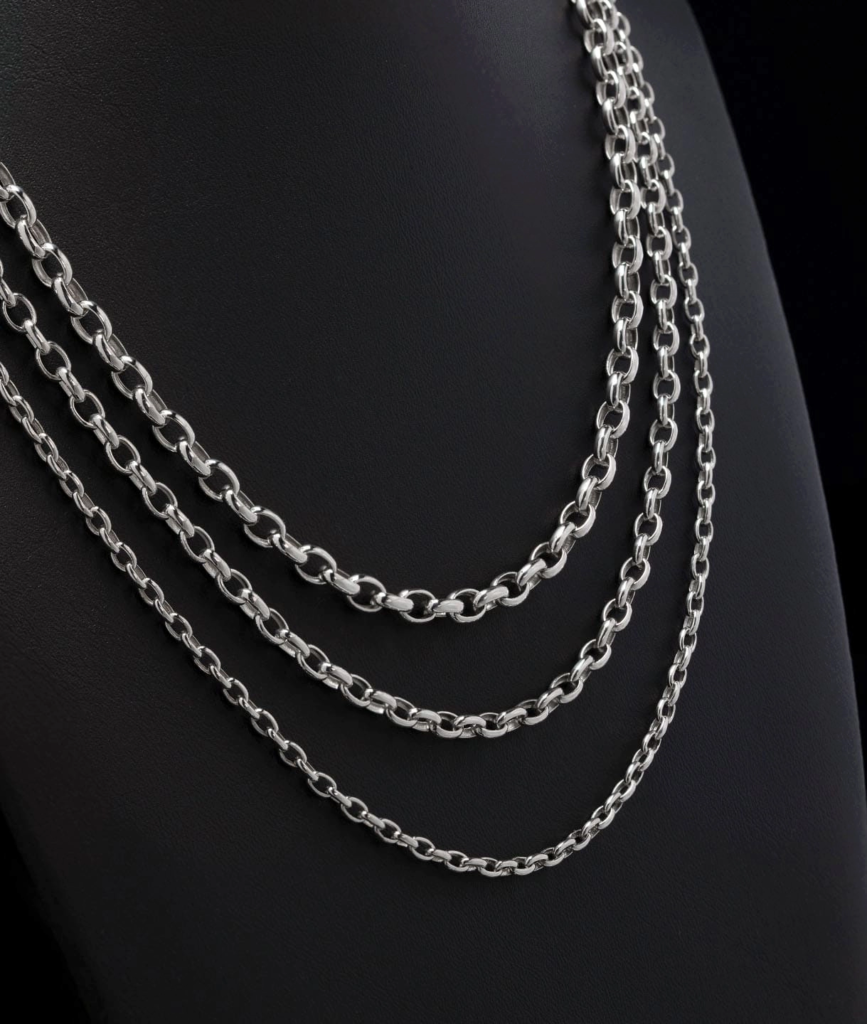 A 3mm men's platinum rolo link chain necklace with a durable clasp