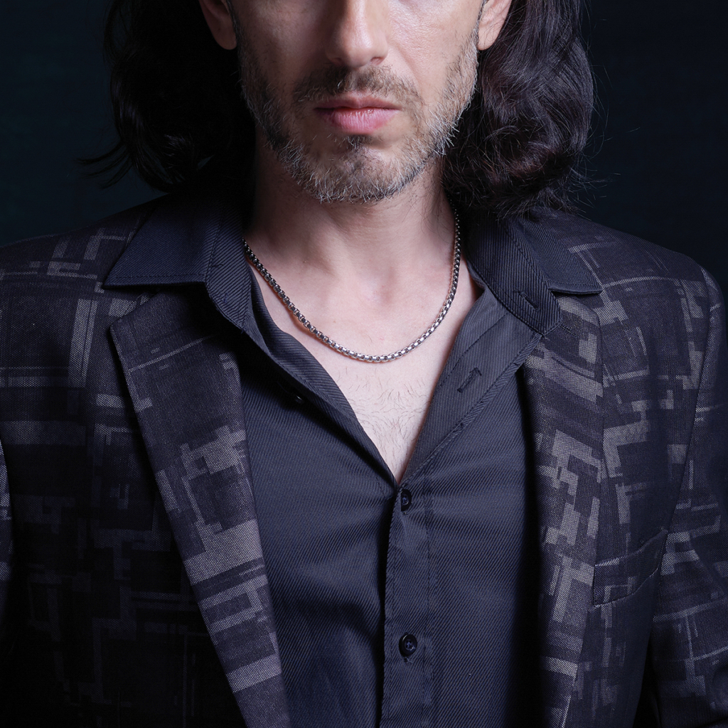 platinum box chain from byenzo jewelry, 3.8mm in width