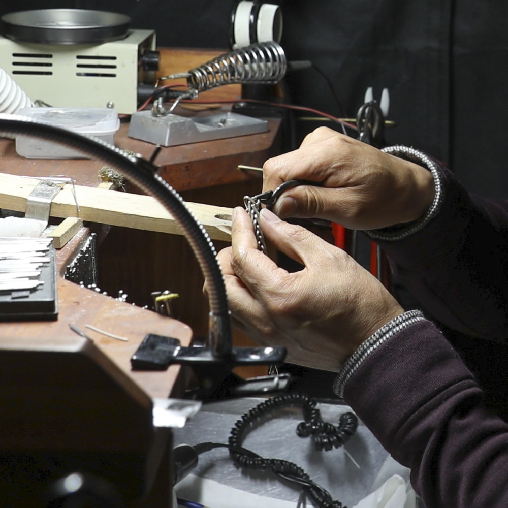 handcrafted platinum chain for men