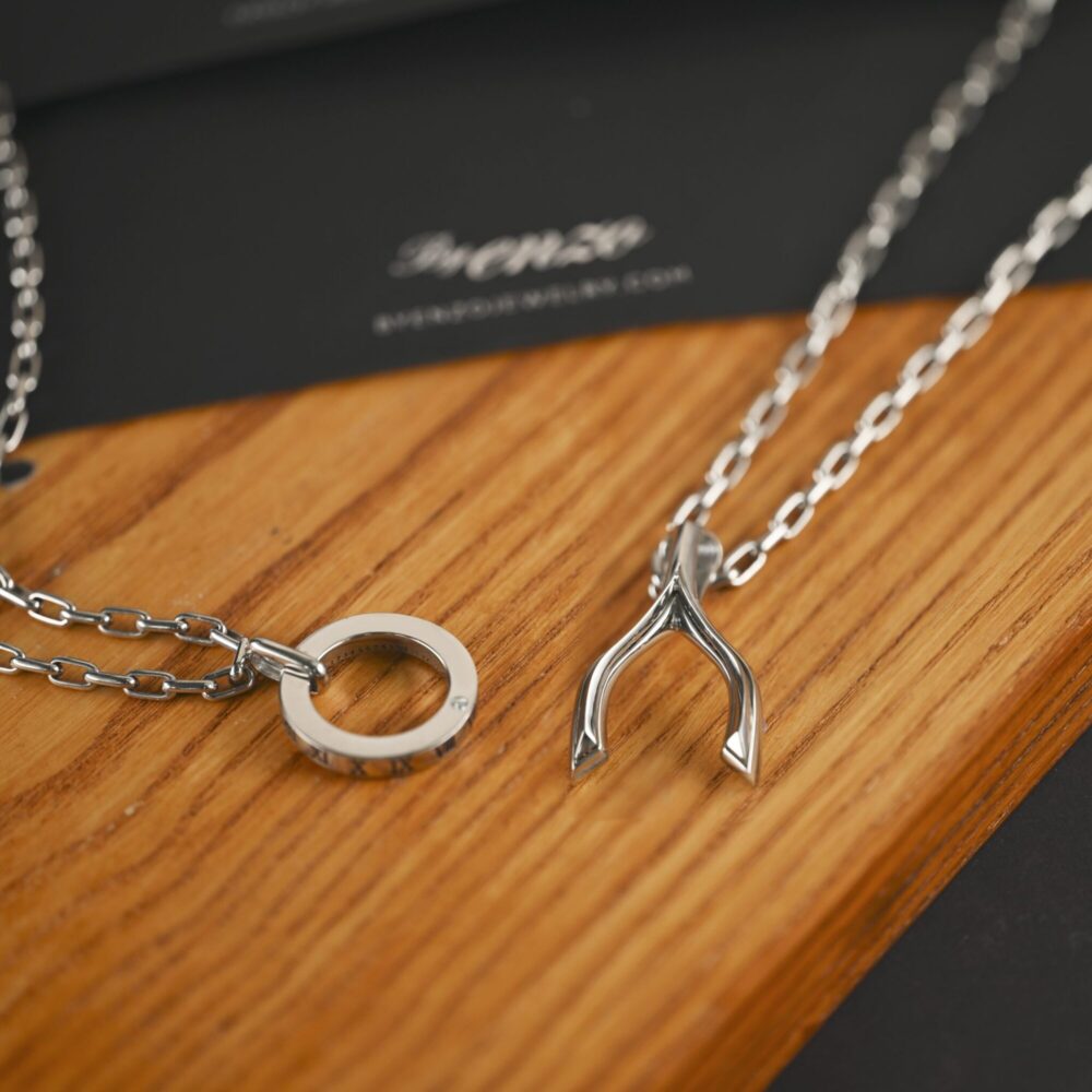 PT950 platinum wishbone pendant necklace