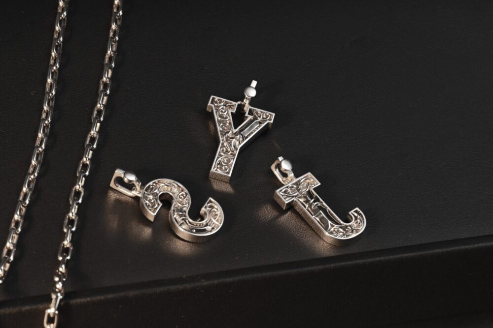 PT950 platinum letter pendants set